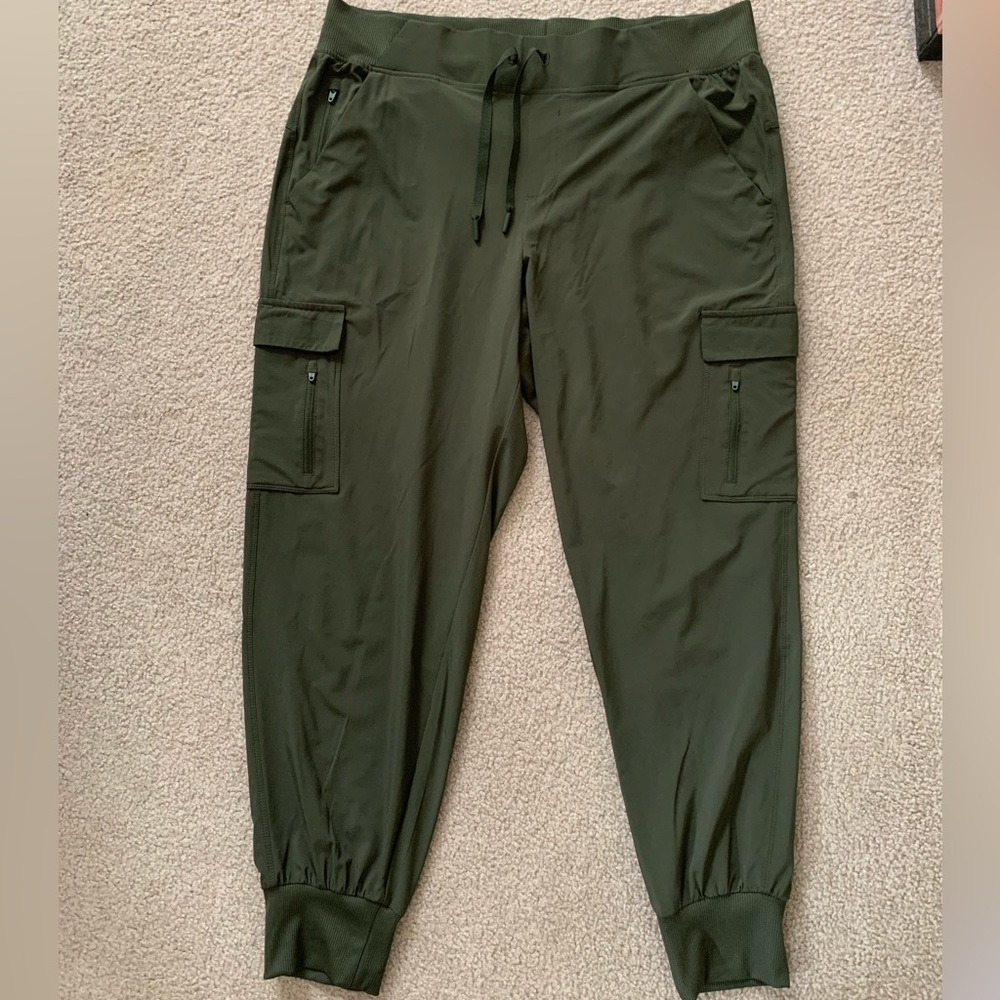 all in motion exercise/travel pant